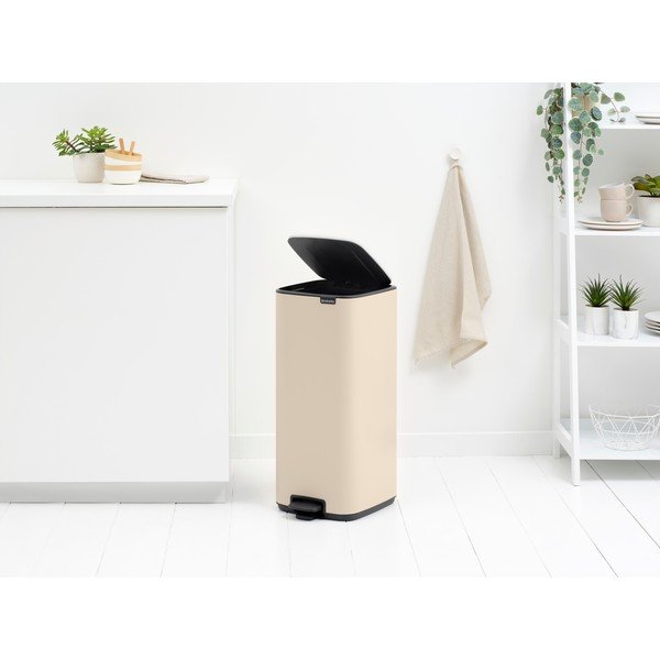 Bézs acél pedálos szemetes 30 l Bo – Brabantia-image-2
