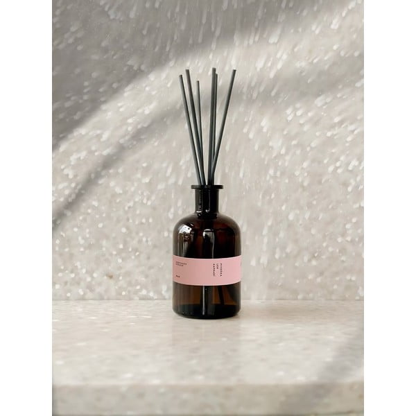 Aromadiffúzor #68 Peony, Linen, Fern – Perfumed Prague