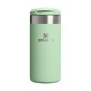 Zsályaszínű rozsdamentes acél termobögre 350 ml AeroLight™ Transit Mug Pistachio – Stanley