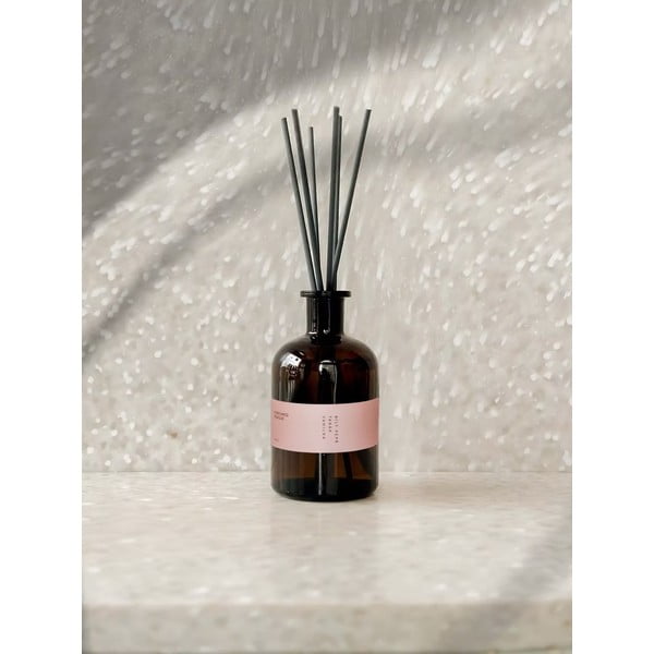 Aromadiffúzor #42 White Pepper, Tobacco, Vanilla – Perfumed Prague