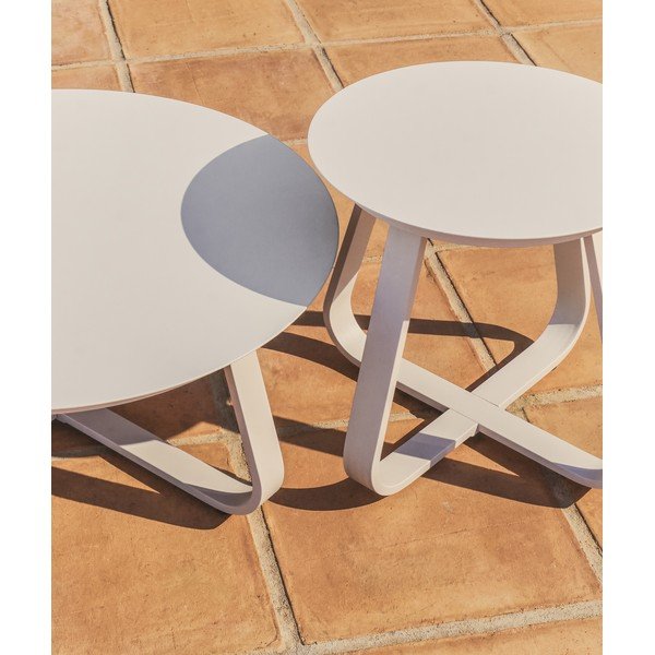 Fém kerek kerti kisasztal ø 48 cm Tamaris – Kave Home-image-1