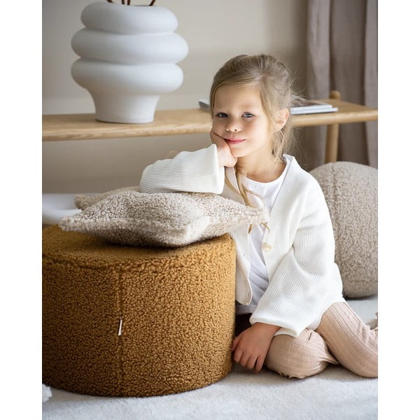 Világosbarna buklé párna gyerek kanapéhoz Star – Wigiwama-image-2