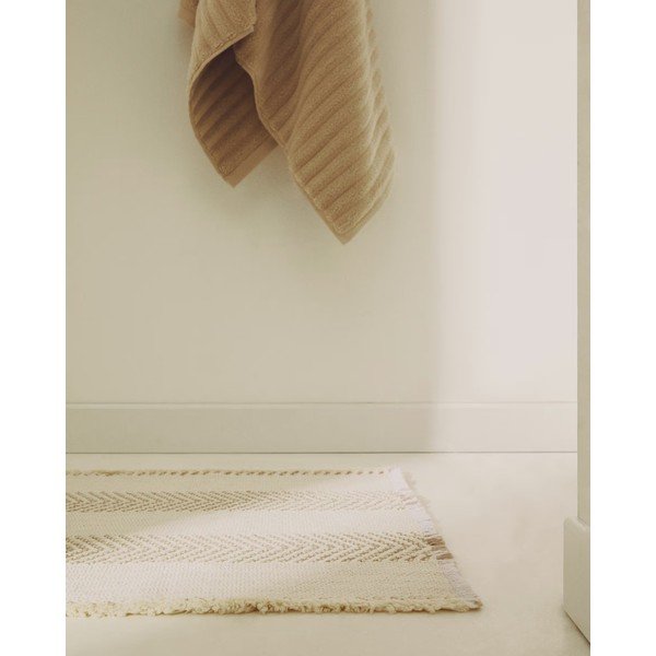 Bézs fürdőszobai kilépő 50x70 cm Bina – Kave Home-image-1