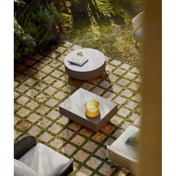 Beton kerek kerti dohányzóasztal ø 60 cm Garbet – Kave Home-image-2