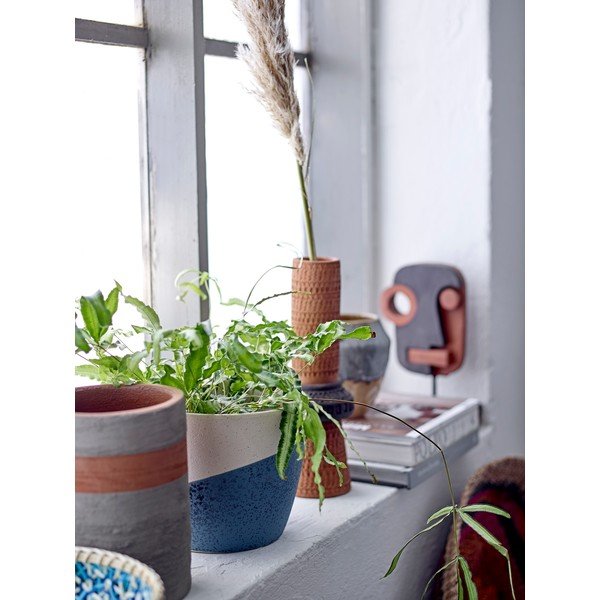 Kazo dekorációs terrakotta szobor, magasság 27,5 cm - Bloomingville-image-1