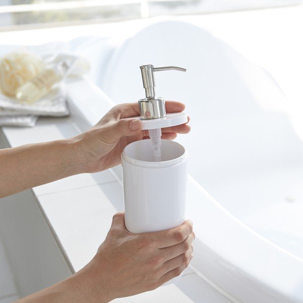 Fehér műanyag szappanadagoló 500 ml Round – YAMAZAKI-image-4