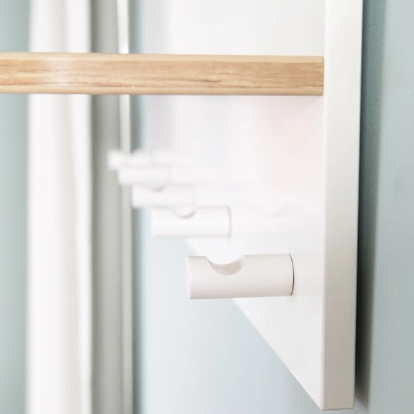 Fehér-natúr színű fali gyerek fogas tölgyfa dekorral Ava – Roba-image-4