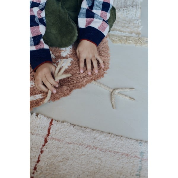 Barna mosható kézi szövésű pamut gyerek szőnyeg 110x100 cm Chicken – Lorena Canals-image-4