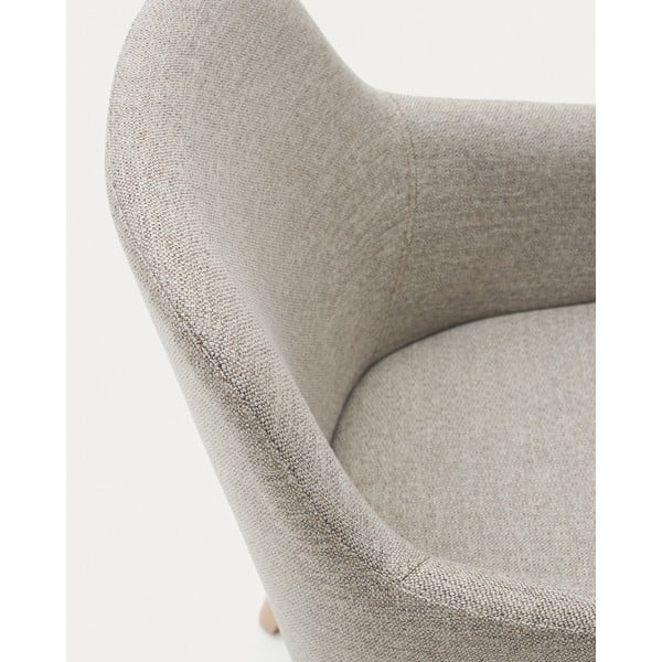 Bézs kárpitozott karfás étkezőfotel Nelida – Kave Home-image-3