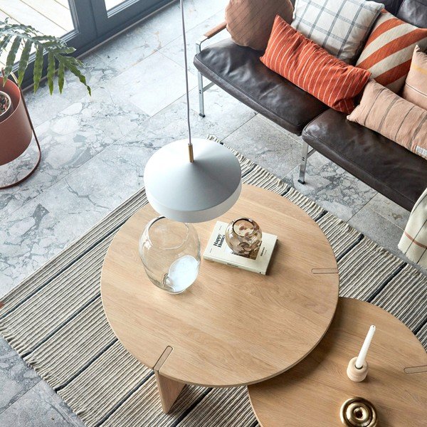 Natúr színű tölgyfa kerek dohányzóasztal ø 65 cm Oy – OYOY Living Design-image-2