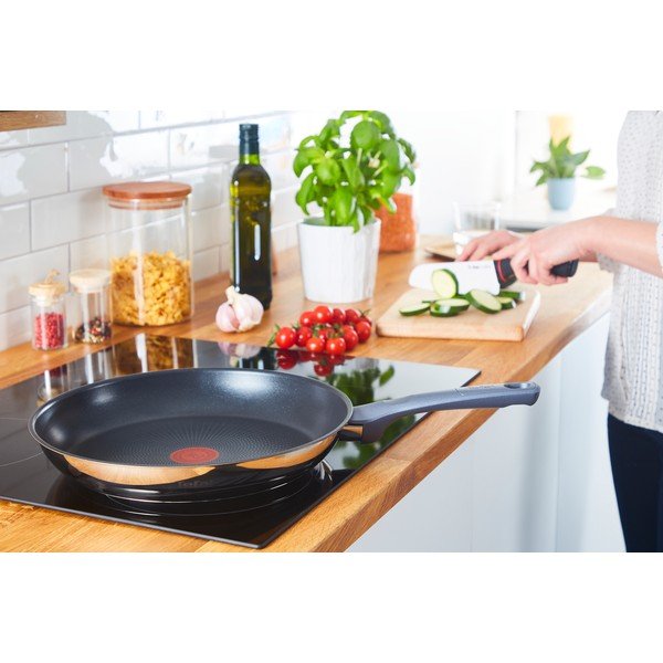 Rozsdamentes acél serpenyő tapadásmentes felülettel ø 24 cm Daily Cook G7300455 – Tefal-image-1