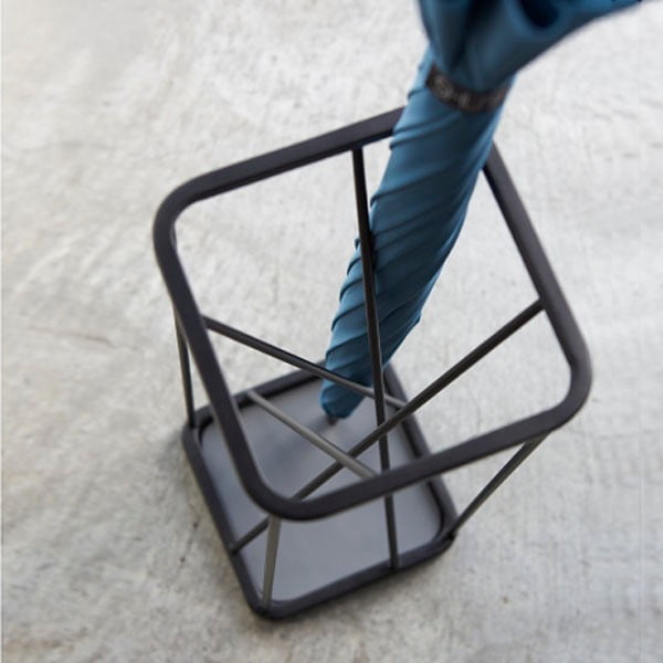 Fekete esernyőtartó - YAMAZAKI-image-2