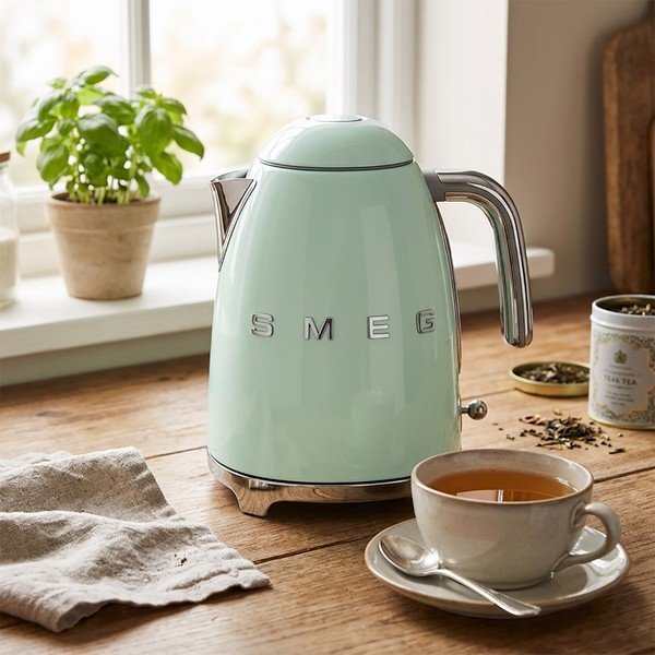Világoszöld vízforraló 1,7 l 50's Retro Style – SMEG-image-1