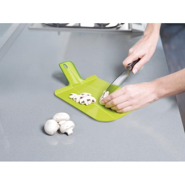 Chop2Pot Mini zöld vágódeszka, hossza 17 cm - Joseph Joseph-image-1