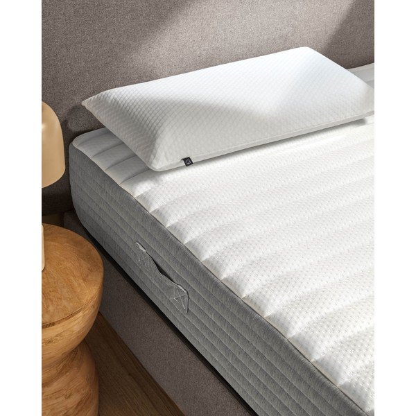 Kemény antiallergén-hőszabályozó rugós matrac 150x200 cm Juno – Kave Home-image-2