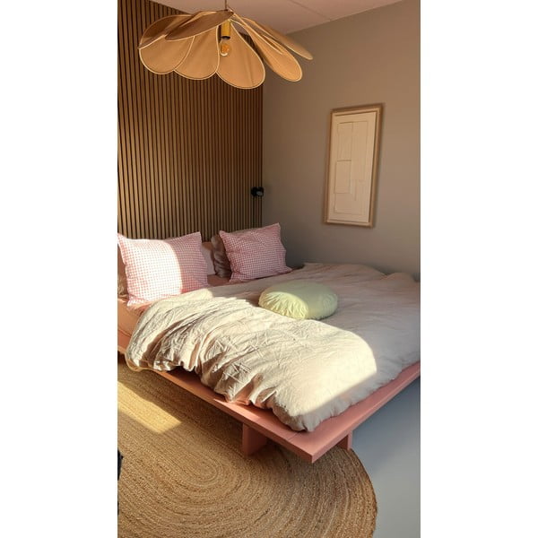 Világos rózsaszín borovi fenyő franciaágy ágyráccsal 180x200 cm Japan – Karup Design-image-1