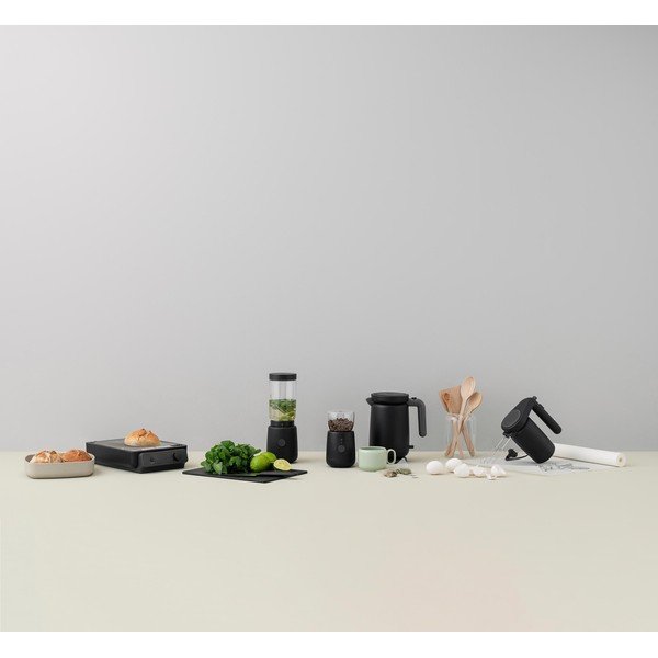 Fekete műanyag vízforraló 1 l Foodie – RIG-TIG-image-3