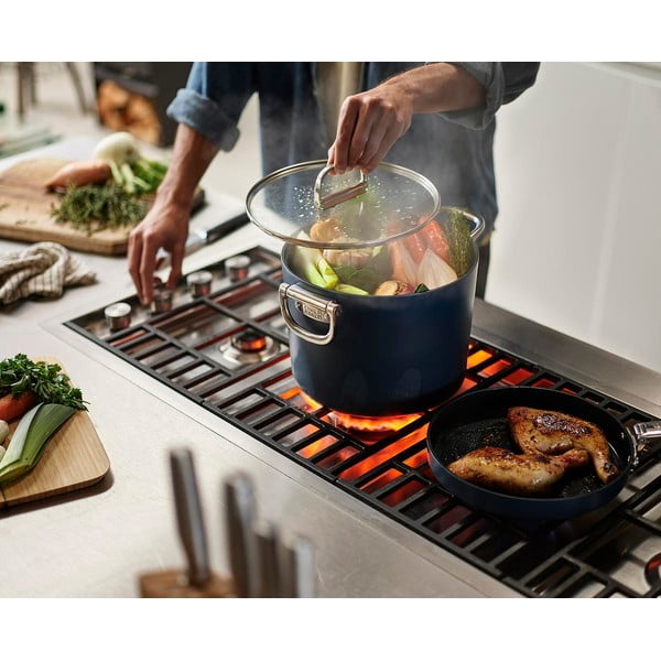 Indukciós tűzhelyhez alkalmas edény fedővel, kerámia felülettel Space – Joseph Joseph-image-1