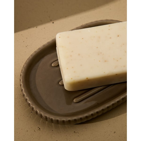 Sötétbarna kerámia szappantartó Selime – Kave Home-image-2