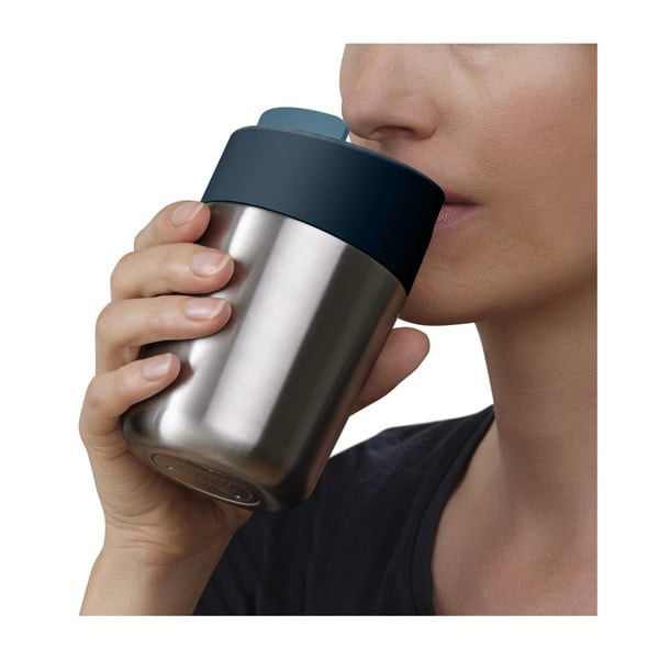 Sötétkék-fényes ezüstszínű utazóbögre 340 ml Sipp – Joseph Joseph-image-3