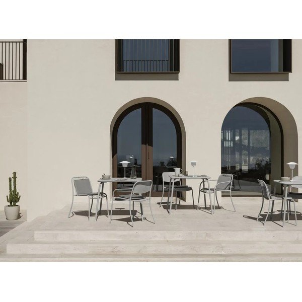 Világosszürke fém kerti szék Yua Wire – Blomus-image-3