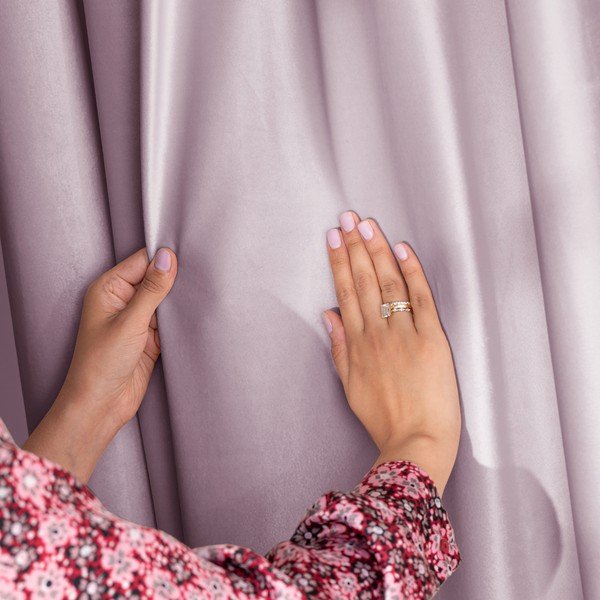 Világos rózsaszín bársony dimout (részleges sötétítő) függöny 140x270 cm Pleat – Restilo-image-4