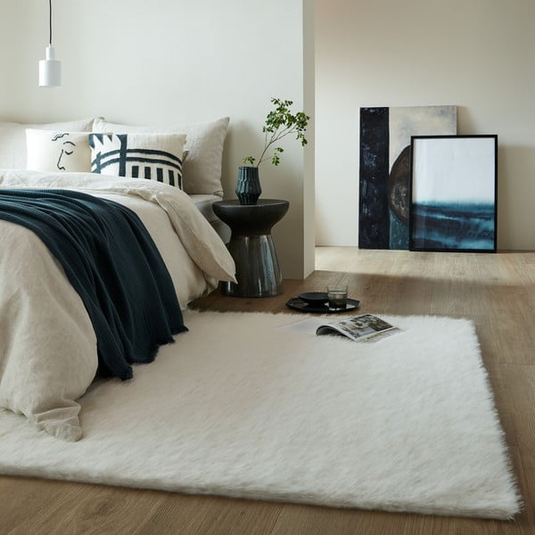 Fehér szintetikus szőrme szőnyeg 160x230 cm Alpine Faux Fur – Flair Rugs-image-1