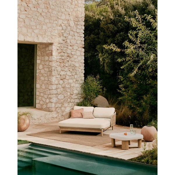 Krémszínű-natúr színű kétszemélyes tömörfa kerti napozóágy Catalina – Kave Home-image-1