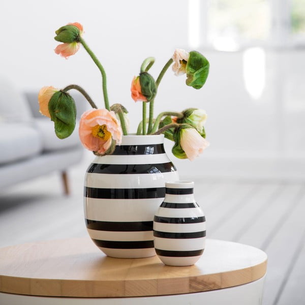 Omaggio fekete-fehér agyagkerámia váza, magasság 20 cm - Kähler Design-image-1