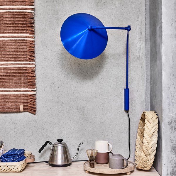 Kék konnektorhoz csatlakoztatható fém fali lámpa Kasa – OYOY Living Design-image-1