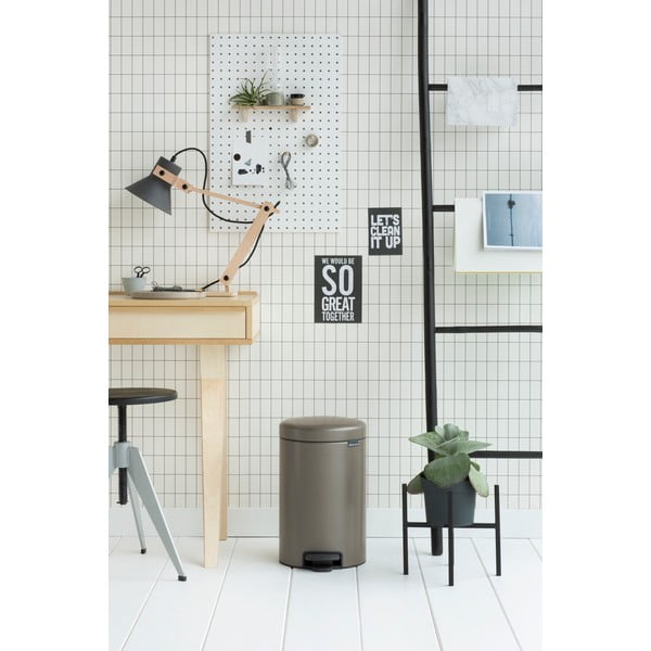 Szürke acél pedálos szemetes 12 l NewIcon – Brabantia-image-3