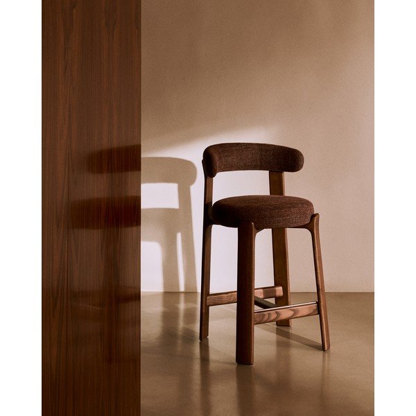 Barna-sötét natúr színű kőrisfa bárszék (ülésmagasság 65 cm) Granite – Kave Home-image-1