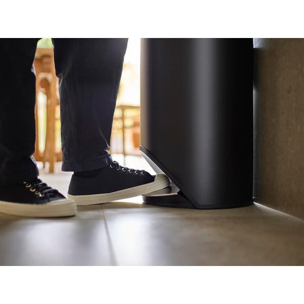 Matt fekete fém pedálos szemetes 30 l Arc – Joseph Joseph-image-3