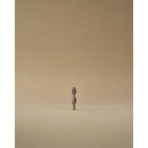 Matt ezüstszínű fém váza (magasság 10 cm) Quist – STOFF Nagel-image-3
