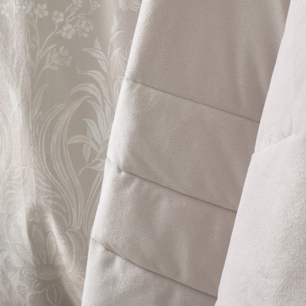 Krémszínű bársony steppelt ágytakaró 220x230 cm Bridgerton Regal Velvet – Catherine Lansfield-image-3