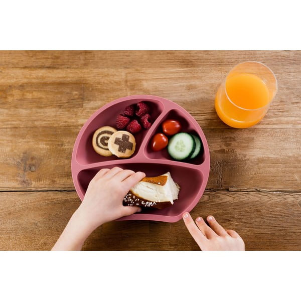 Téglavörös szilikon gyerek tányér 19x20,5 cm Dusky Pink – Kindsgut-image-1