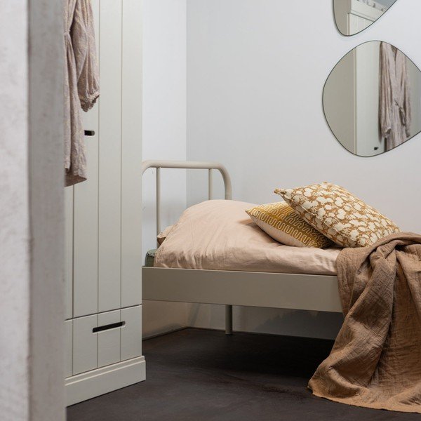 Bézs fém egyszemélyes ágy ágyráccsal 90x200 cm Mata – WOOOD-image-1