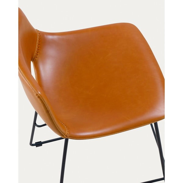 Konyakbarna bőrutánzat bárszék (ülésmagasság 65 cm) Zahara – Kave Home-image-4