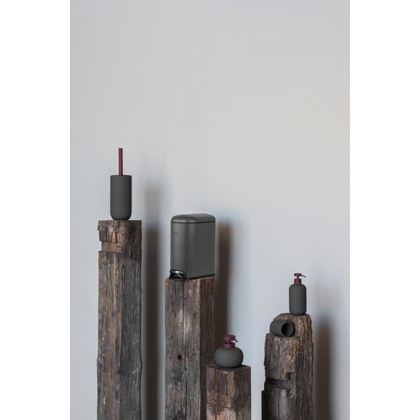 Sötétzöld kerámia szappanadagoló 120 ml Lotus Play – Mette Ditmer Denmark-image-4