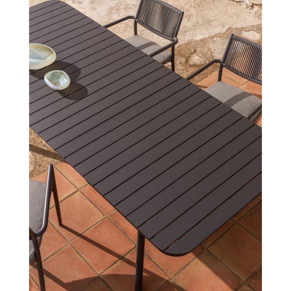 Fém kerti étkezőasztal 100x185 cm Izola – Kave Home-image-3