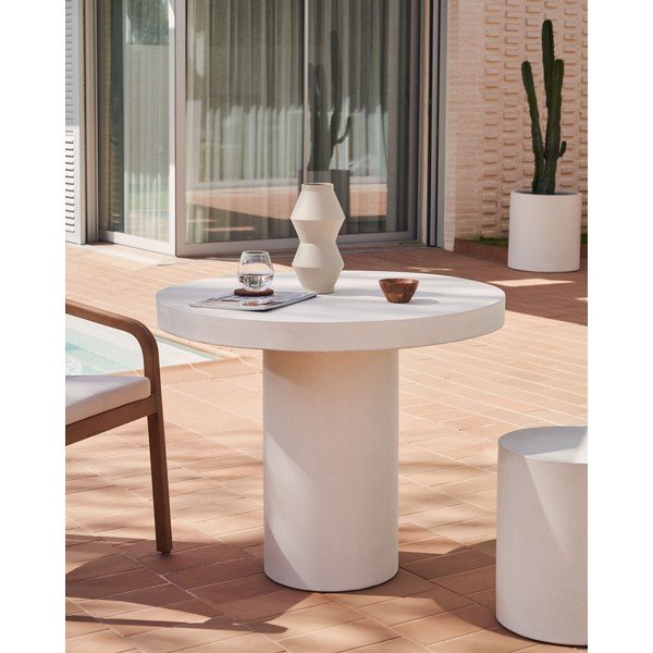 Beton kerek kerti étkezőasztal ø 90 cm Aiguablava – Kave Home-image-1