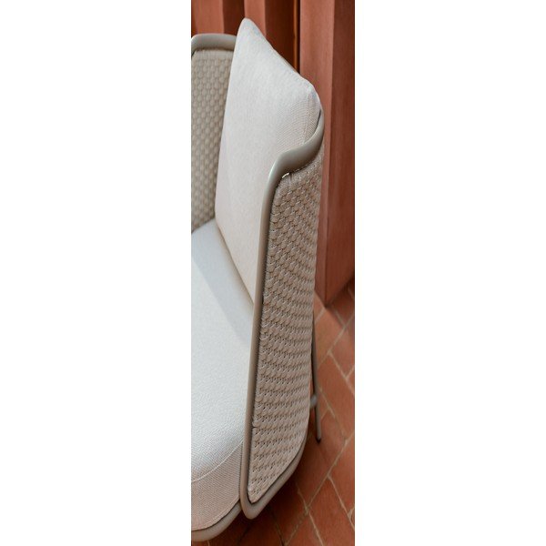 Krémszínű-szürkésbarna párnázott kerti fotel Sedalis – Kave Home-image-3