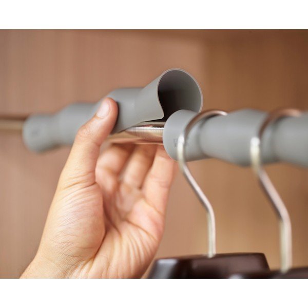 Műanyag távtartó szett ruhásszekrény rúdhoz 2 db-os Orderly – Joseph Joseph-image-1