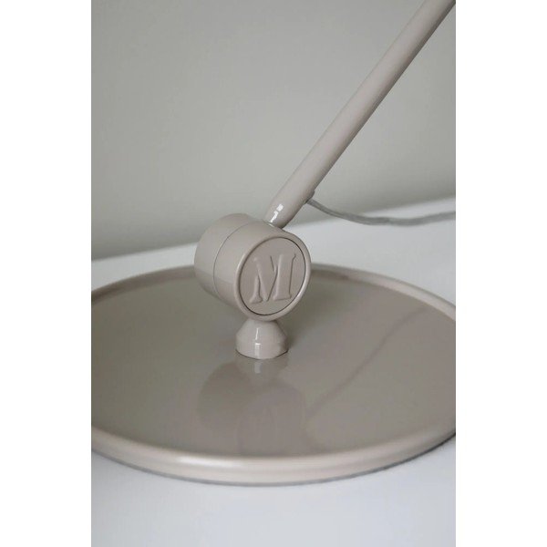 Szürkésbézs asztali lámpa fém búrával (magasság 47 cm) Tilt – Markslöjd-image-2