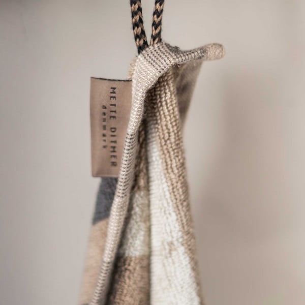 Kék-szürke organikus pamut törölköző 50x90 cm Disorder – Mette Ditmer Denmark-image-3