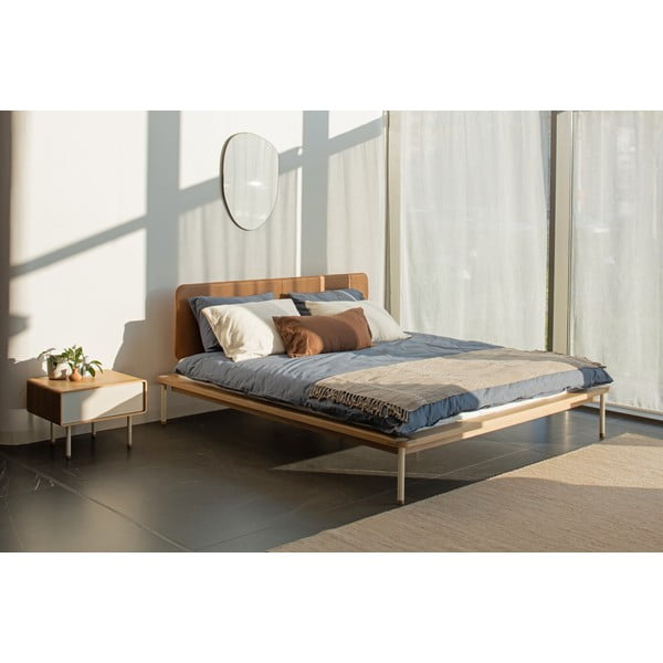 Barna-natúr színű tölgyfa franciaágy ágyráccsal 160x200 cm Fina – Gazzda-image-1