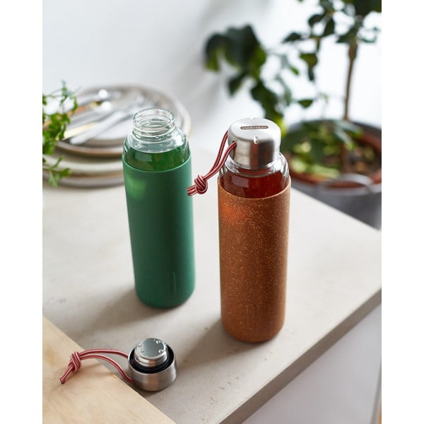 G-Bottle üveg vizespalack narancssárga szilikon tartóval, 600 ml - Black + Blum-image-1