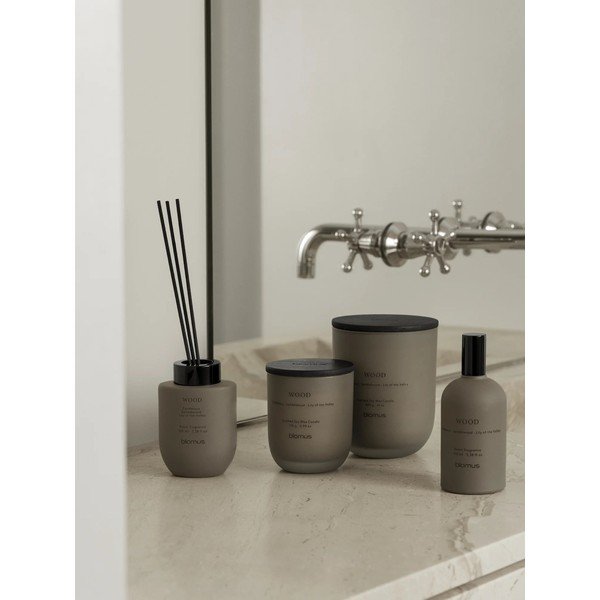 Illatos szójaviasz gyertya égési idő 35 ó Tuoksu Wood – Blomus-image-1