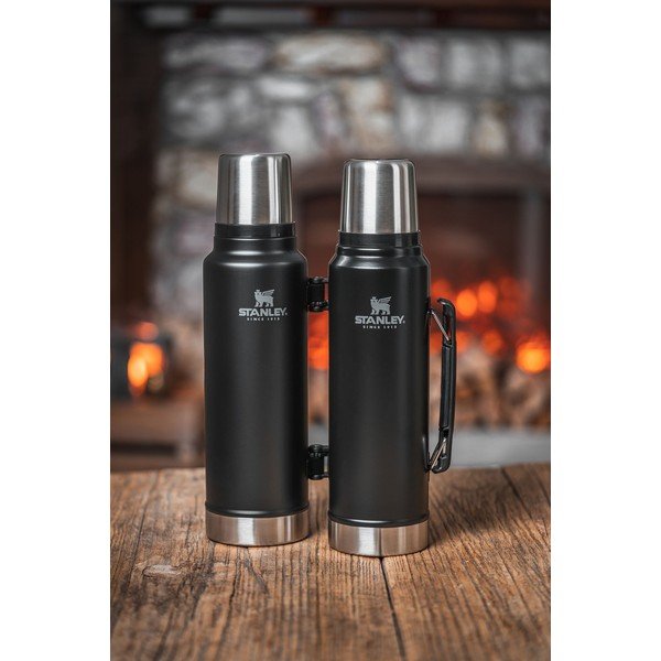Fekete rozsdamentes acél termosz 1 l Legendary Classic Black – Stanley-image-1