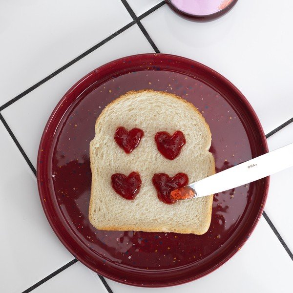 Borvörös desszertes porcelán tányér ø 20,5 cm Fika – ONA-image-1